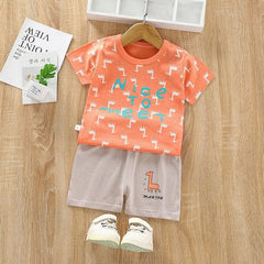 Kids’ Giraffe Print Summer Outfit – T-Shirt & Shorts Set